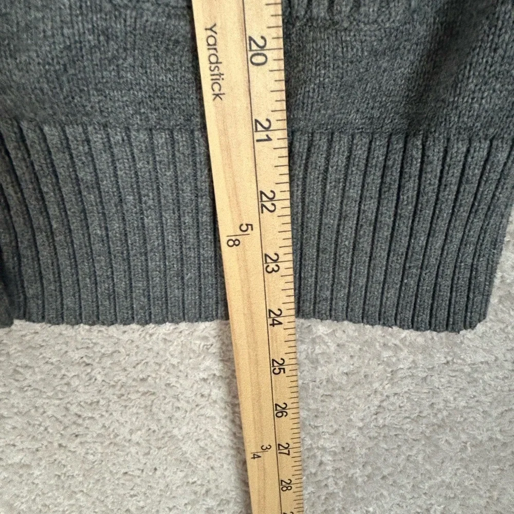 Tommy Hilfiger Men’s  Button Cardigan Gray Heather Large. Preppy